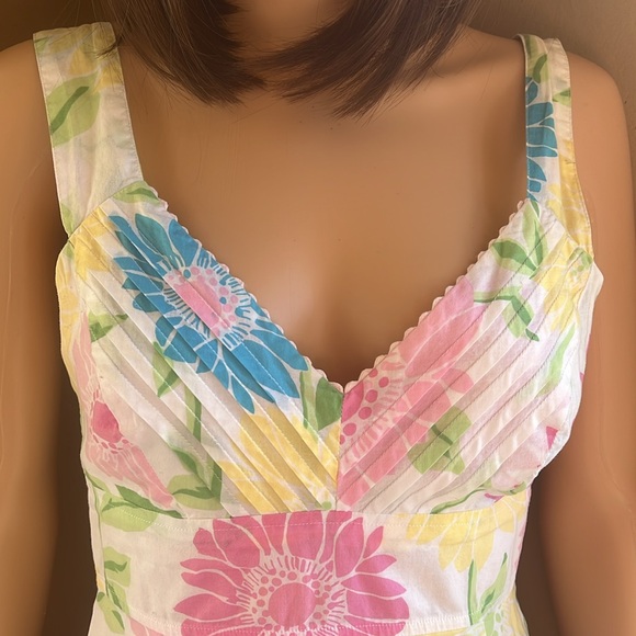 Lily Pulitzer 100% cotton floral print dress. - Picture 2 of 10